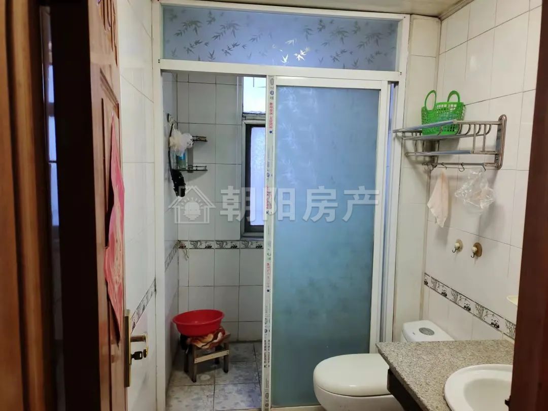 老看守所家属楼 85平 三室一厅 学区房 交通便利