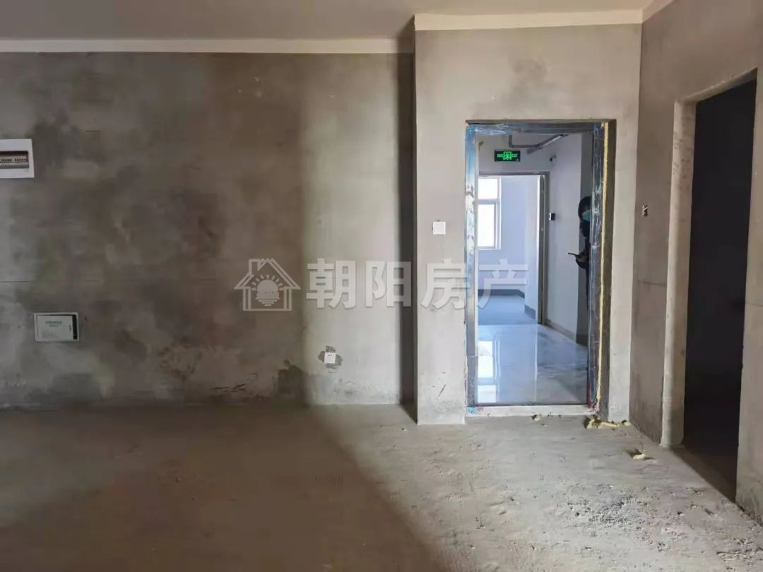 鸿朗阳光城 95平 南向三室 中楼层 学区房 交通便利 随时看房