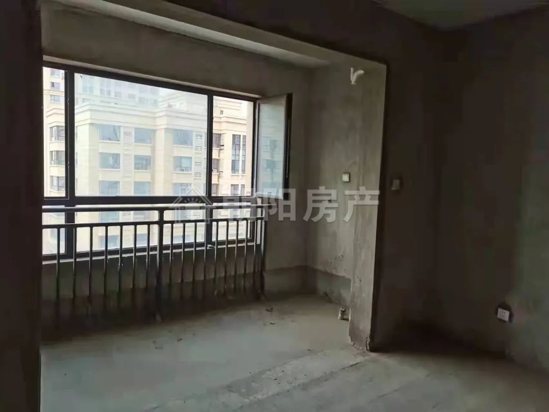 凤凰湾D地块115平方毛坯三室两厅城关一小学区房出售