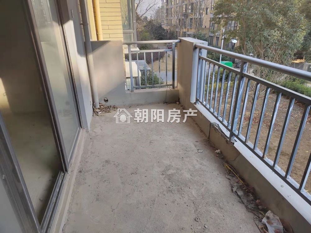 半山家园二期 126平 朝南三室 学区房 满两年 毛坯
