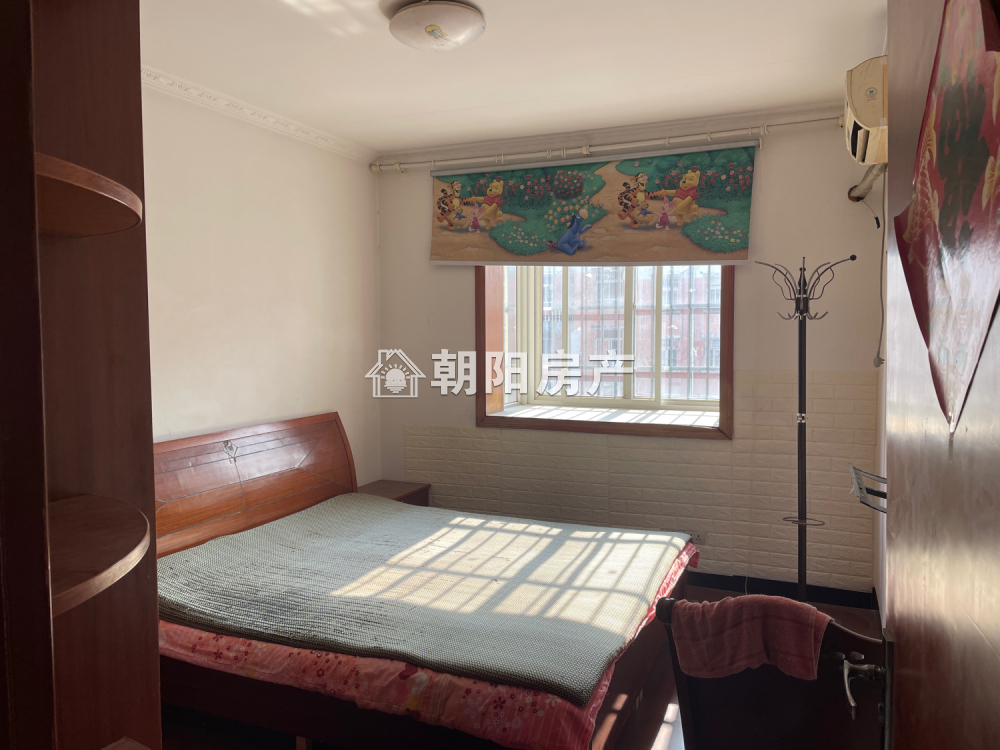 民生小区 79平 南向两室 满两年 2500元/平