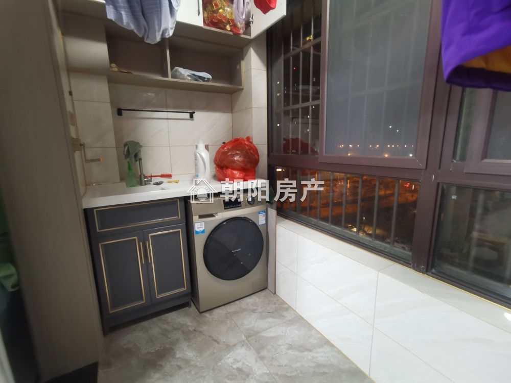 漫悦湾 106平 南向精装三室  近公园