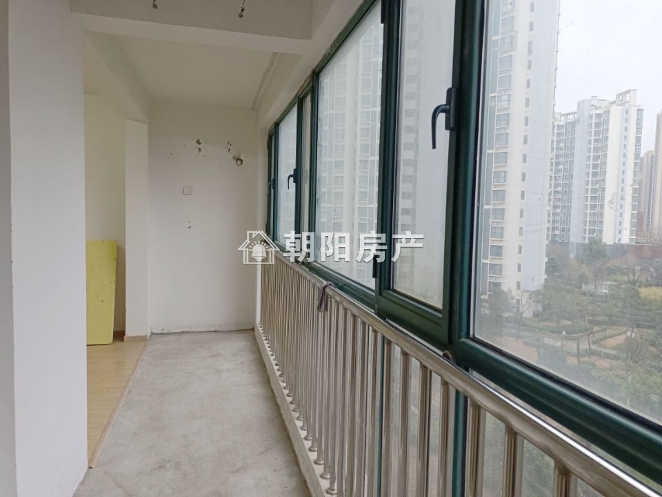 力达明和绿洲 162平 南向大三居 满两年 交通便利