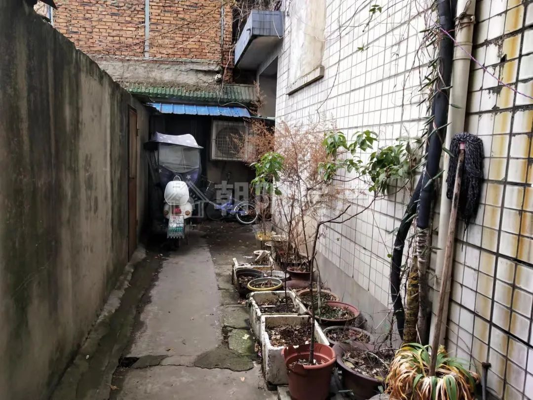 企业局家属楼 113平 南向三室 学区房 交通便利