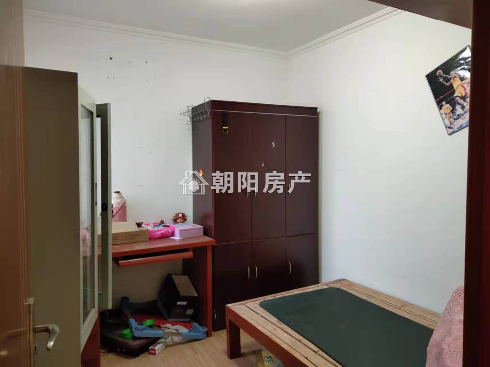 谢三村东区 101平 朝南三室一厅 简装 交通便利