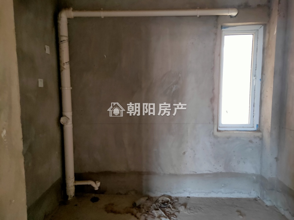 东城国际 133平 南向三室 2701元/平 毛坯多层