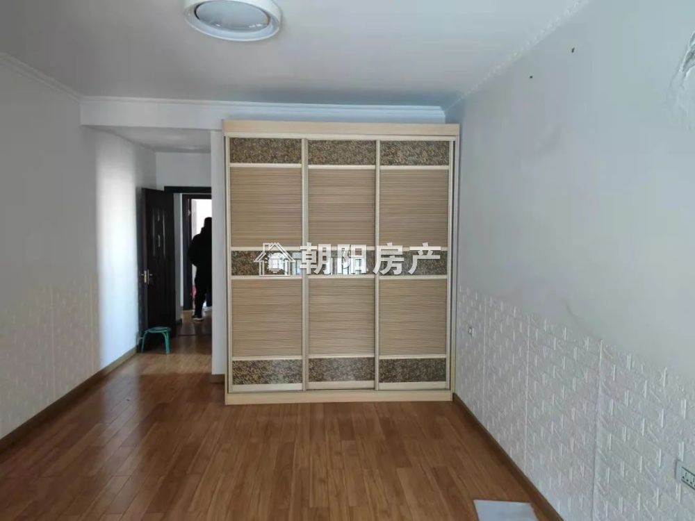白马金玉良缘 124平 南向三居 满五唯一 普装