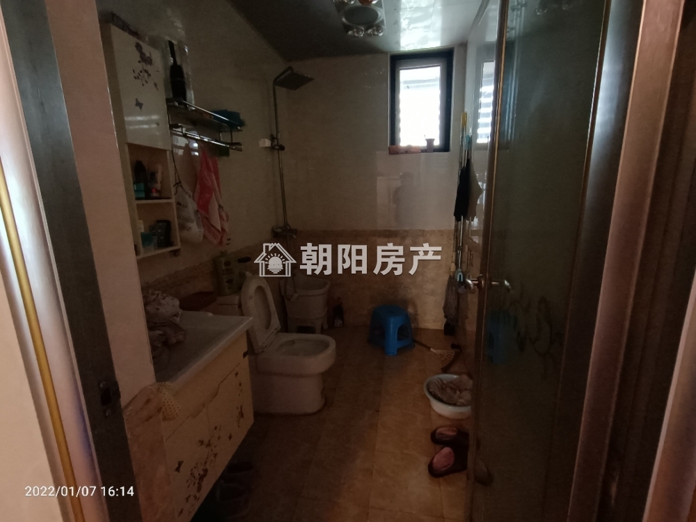 金地国际城B区 139平 朝南精装三室 满两年 交通便利