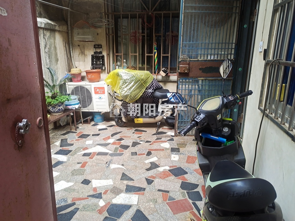 电厂大院 55平 南向两室一卫 交通便利 简装