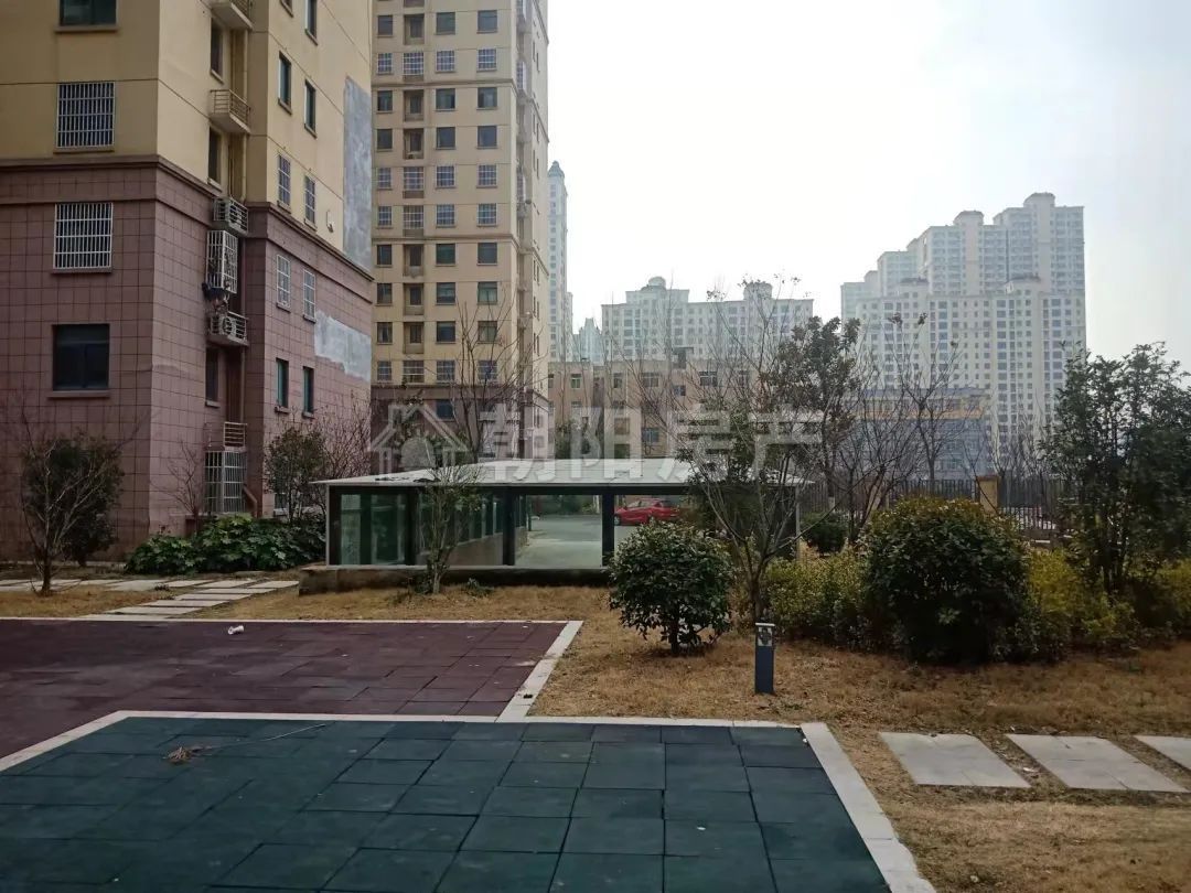 八里塘安置小区 80平 朝南精装两居 交通便利 学区房