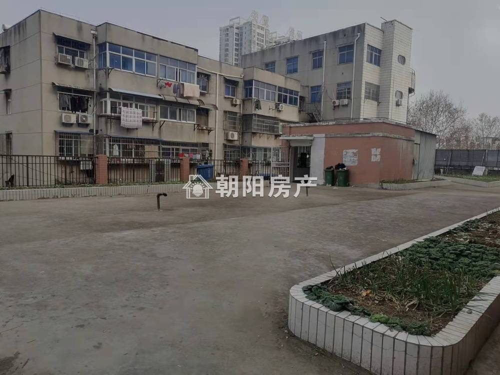 朝阳菜市场 58平 朝南一室一厅 满两年 交通便利 学区房