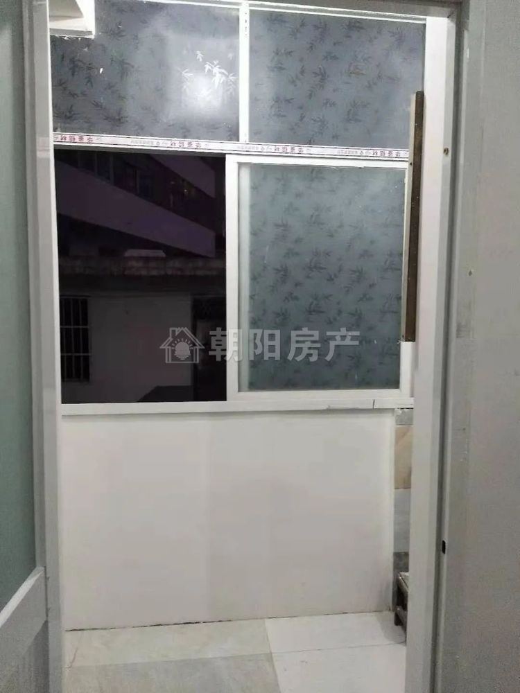 盐业临街房 70平 南向两室简装 交通便利 配套齐全