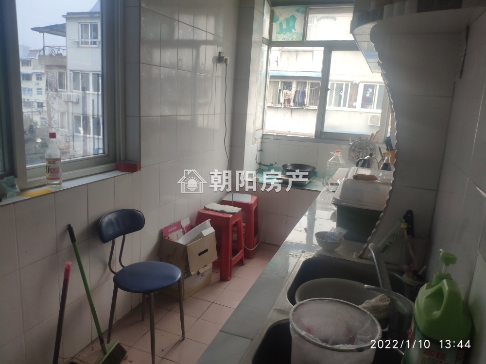 百花园一期 94平 南向三室 满五唯一免税 普装