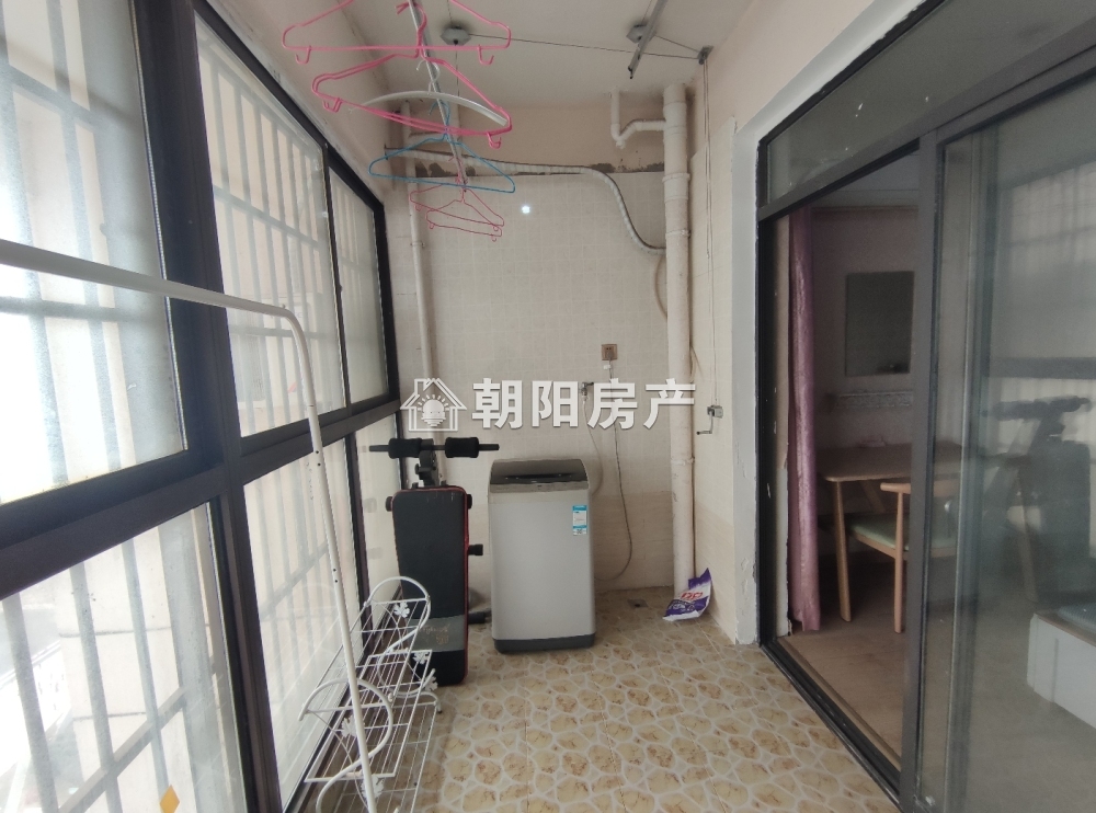 金地月伴湾 39平 南向精装一居 满两年免税 交通便利