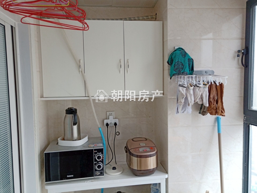 万茂中心 47平 南向精装一室一厅 满两年拎包入住