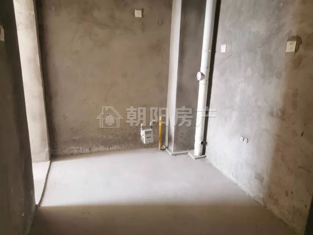 新湖小区西区 97平 朝南两室 毛坯 交通便利