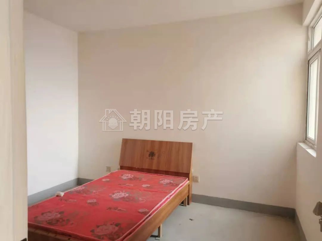 新湖小区西区 97平 朝南两室 毛坯 交通便利