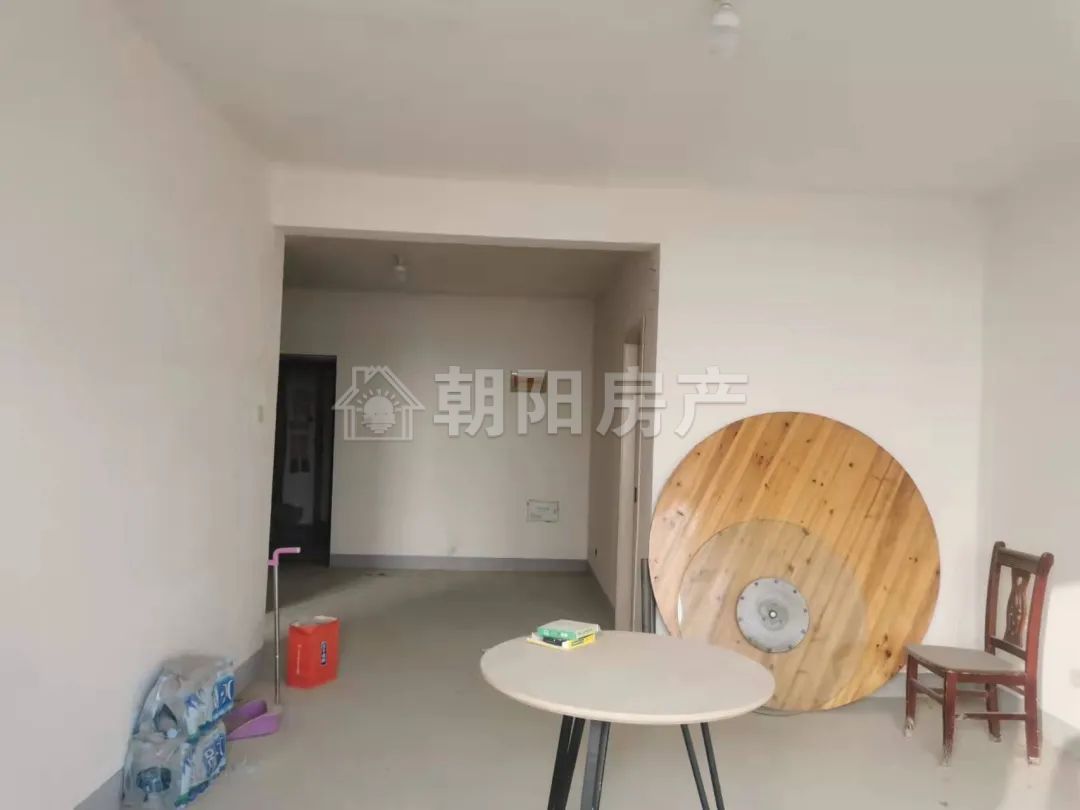 新湖小区西区 97平 朝南两室 毛坯 交通便利