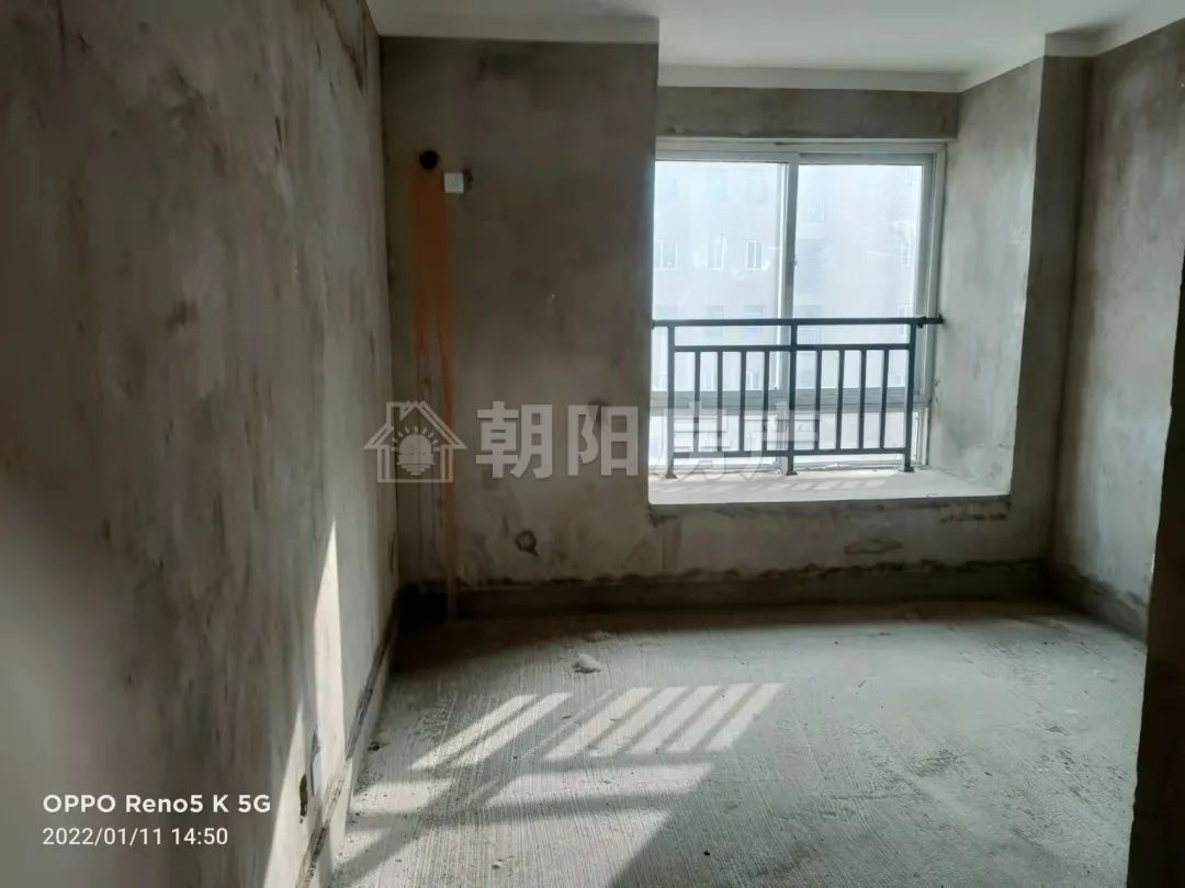稻香花园二期 130平 南向三室 学区房 毛坯 随时看房
