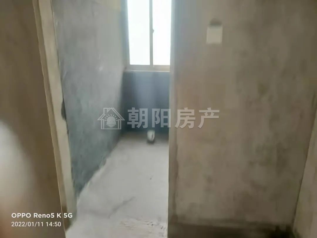 稻香花园二期 130平 南向三室 学区房 毛坯 随时看房