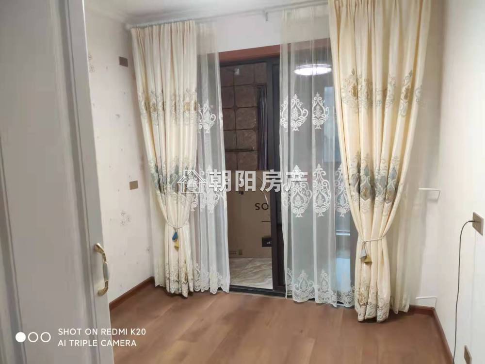 新城悦府一期 110平 南向精装三室 配套齐全
