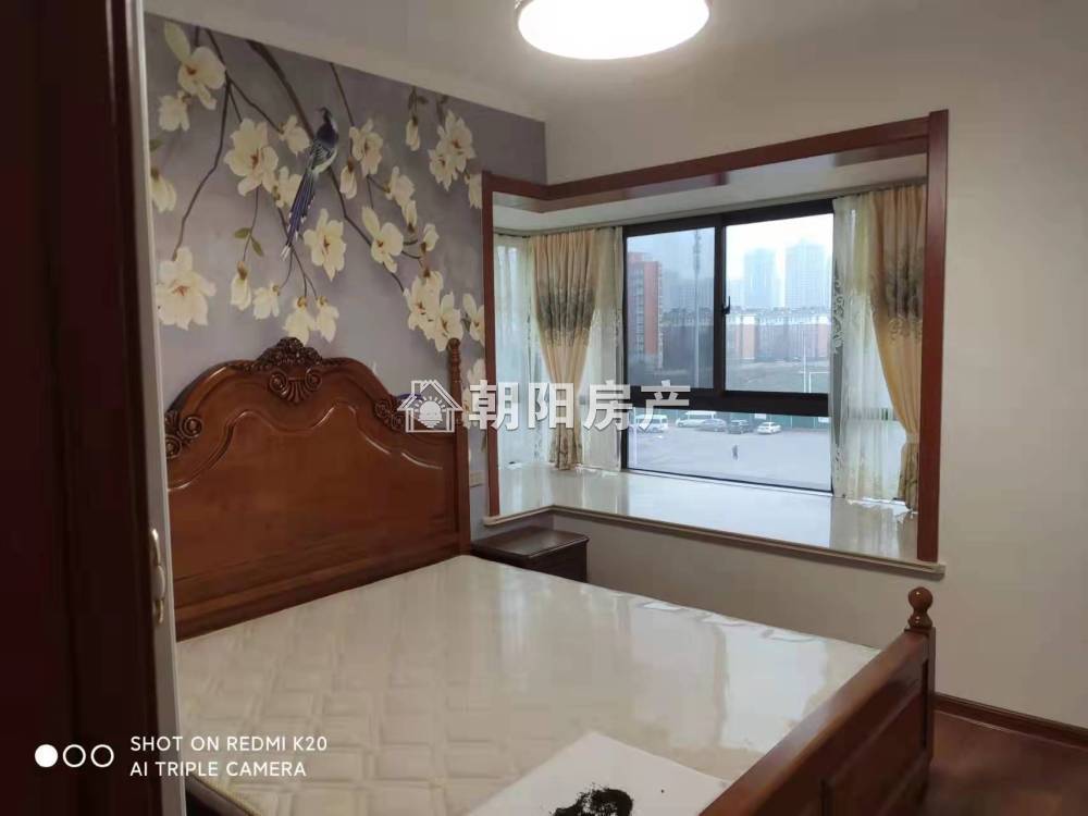 新城悦府一期 110平 南向精装三室 配套齐全