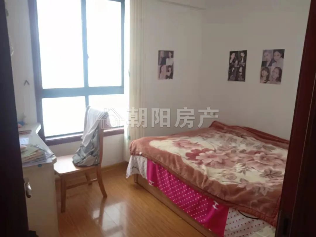 华夏中央广场 105平 精装三室 6190元/平 学区房
