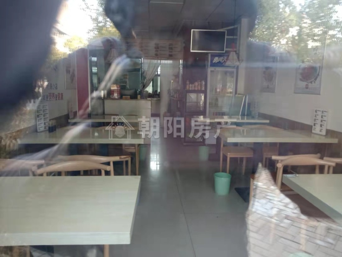 龙翔花园二期 95平 两室一卫 交通便利 普装