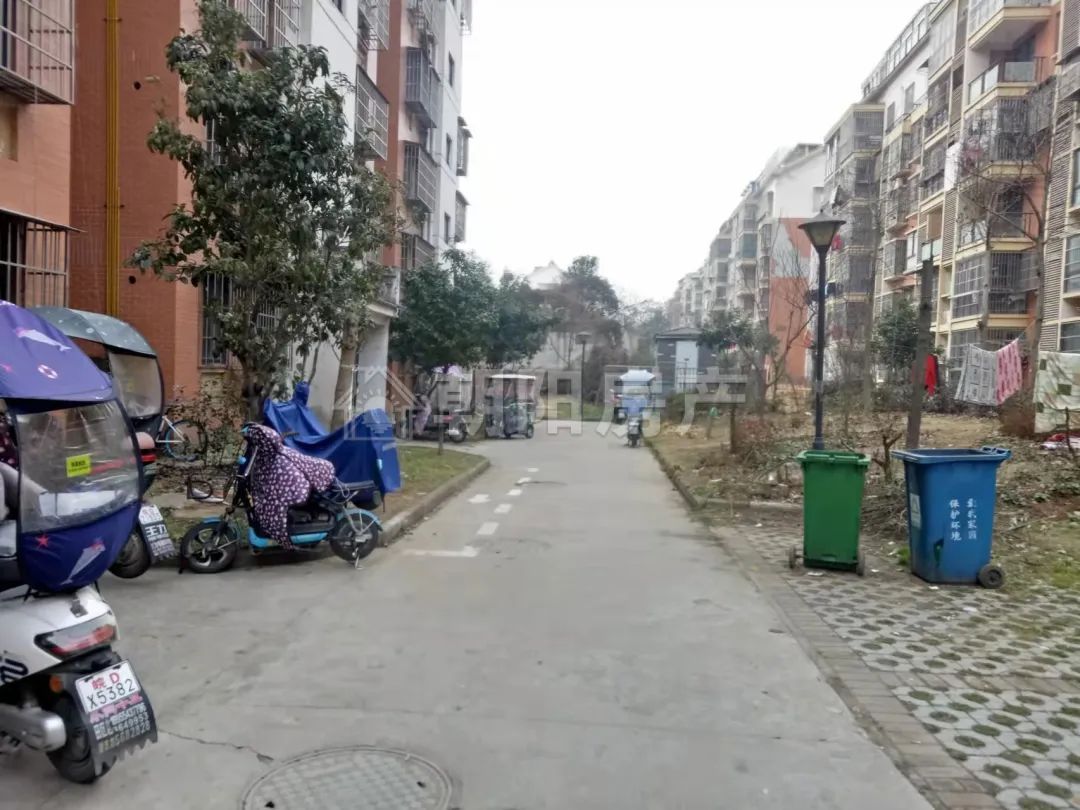 李郢孜新村A区 70平 南向精装两居 交通便利