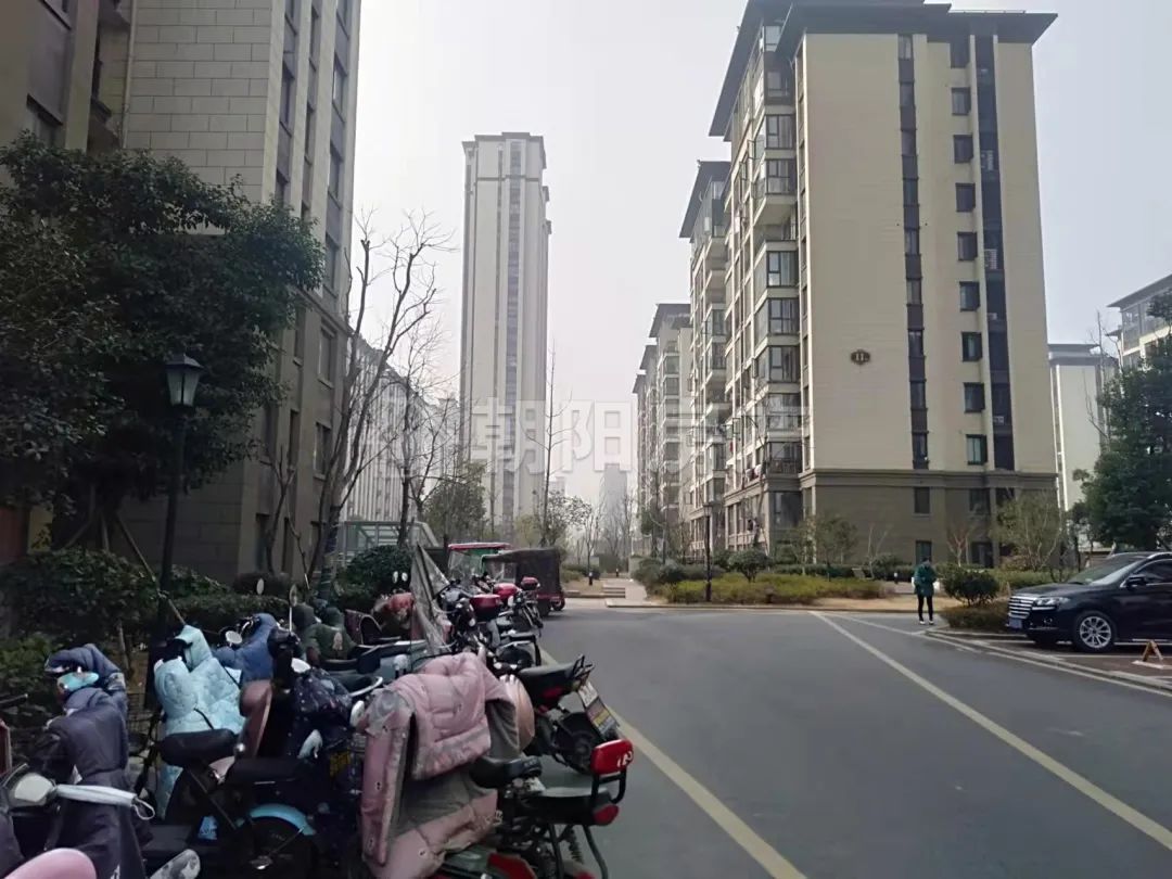 御景学府 143平 南向四室二厅 满五唯一 交通便利