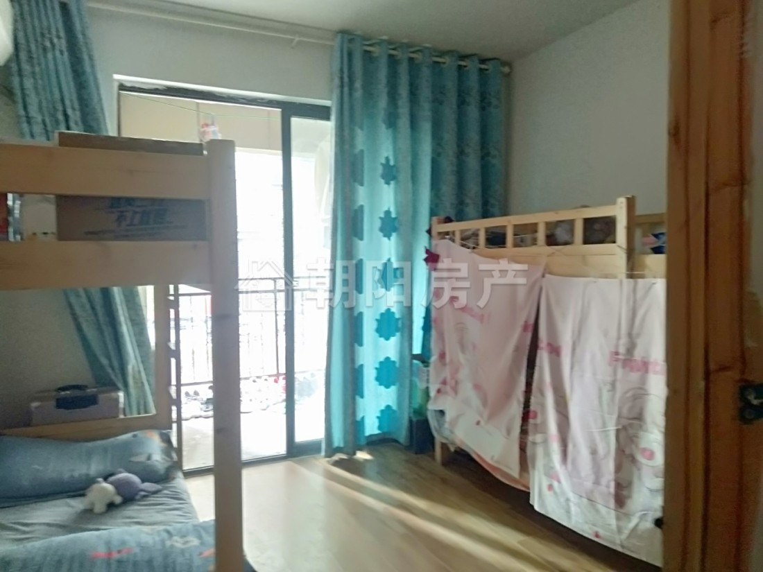 御景学府 143平 南向四室二厅 满五唯一 交通便利