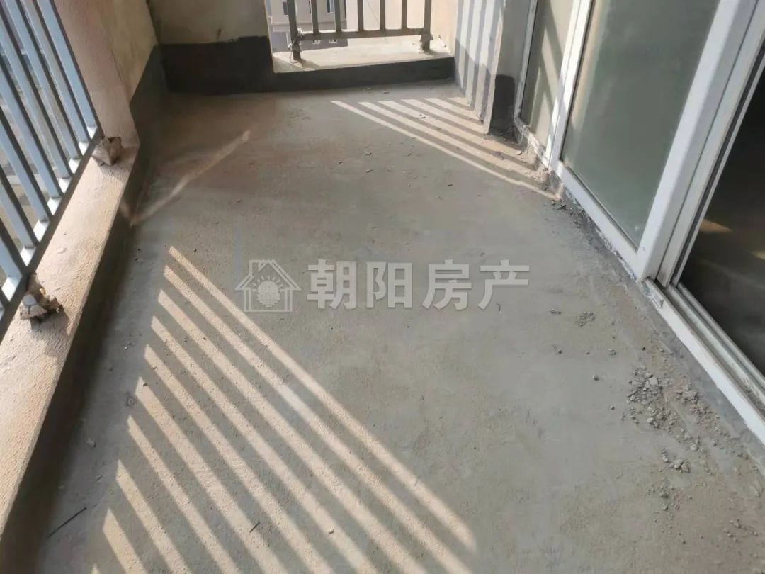 稻香花园二期 115平 南向三居 毛坯 交通便利