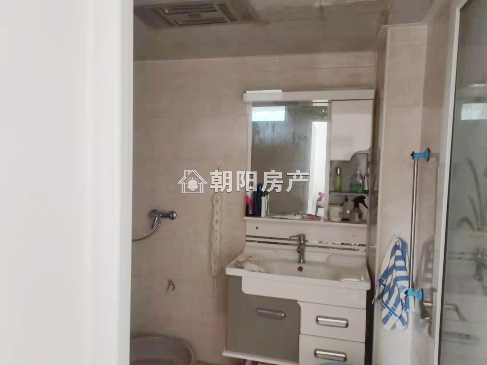 新袁庄A区 126平 南向精装三室 满两年 1153元/平 学区房