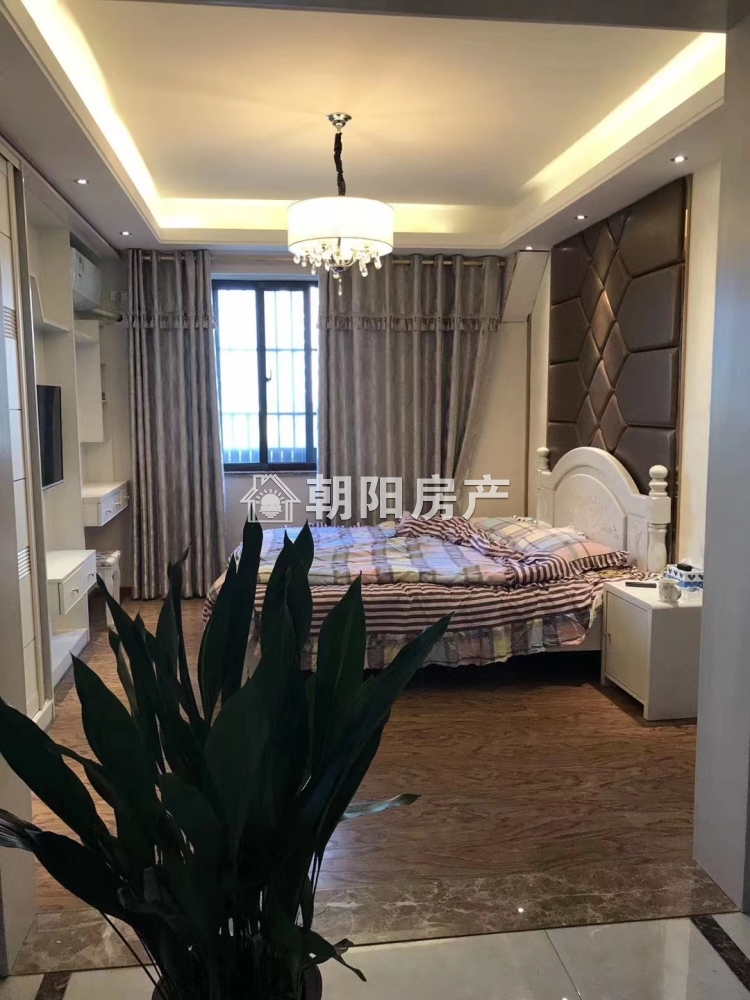 金地月伴湾 100平 南向精装三居 满两年 学区房 交通便利