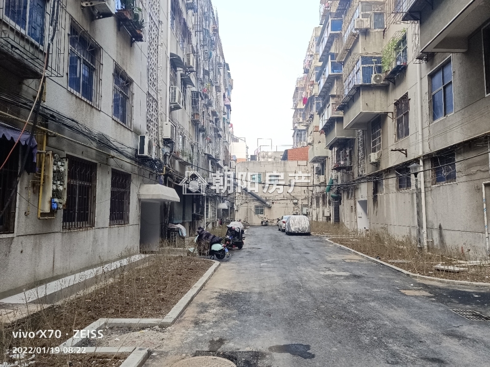 东苑东村 116平 朝南三室满五唯一 3256元/平