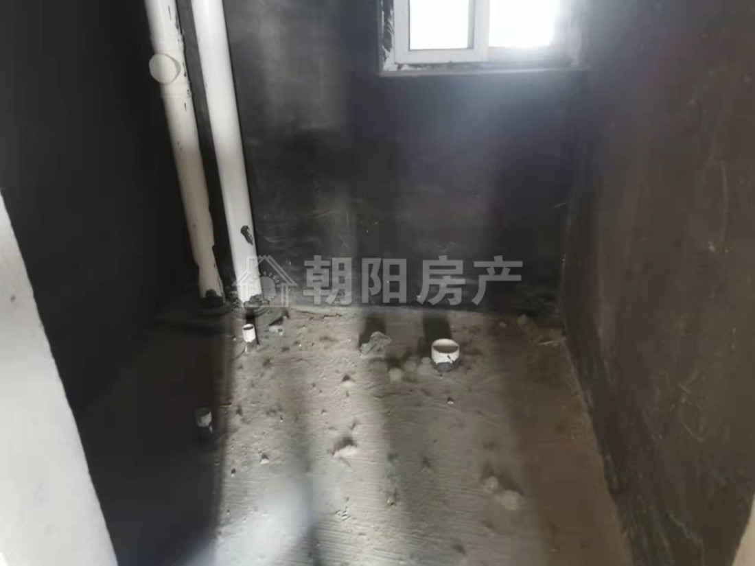 稻香花园二期 130平 南向三居 毛坯 交通便利 学区房