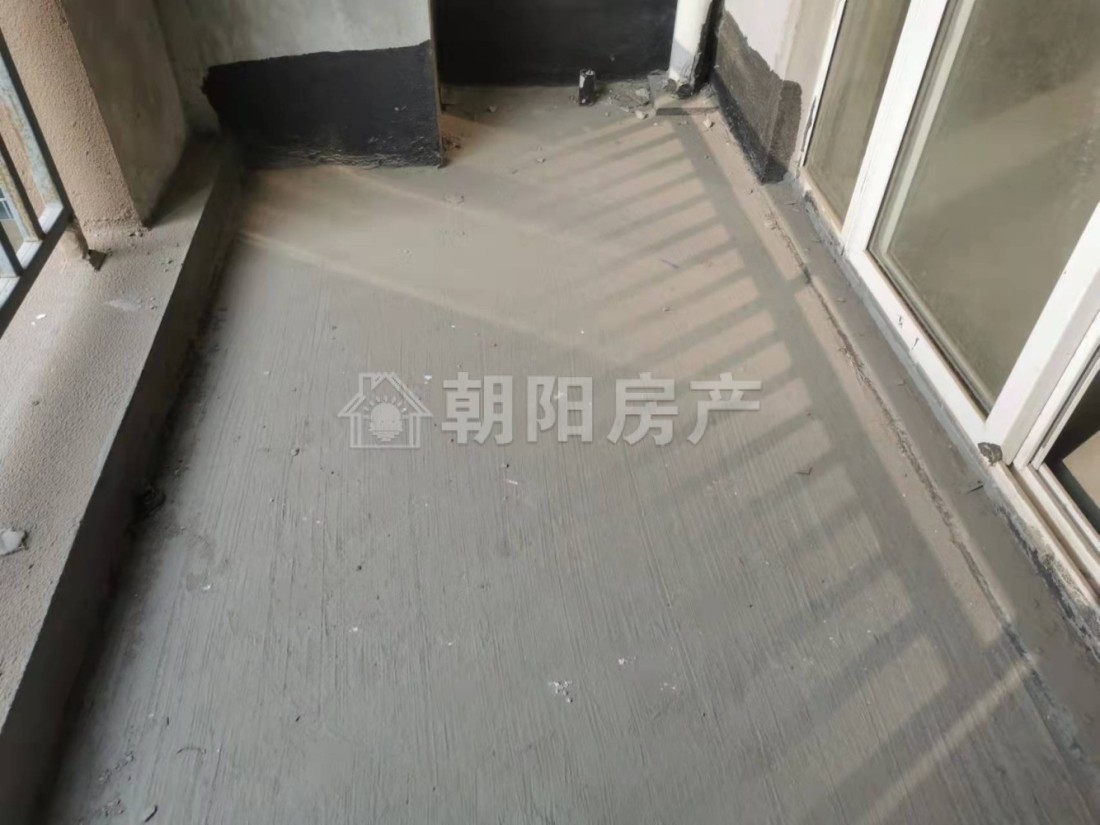 稻香花园二期 130平 南向三居 毛坯 交通便利 学区房