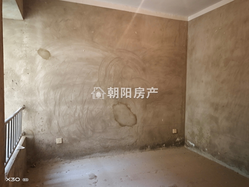 绿茵里 125平 南向三居 学区房 满五唯一 毛坯