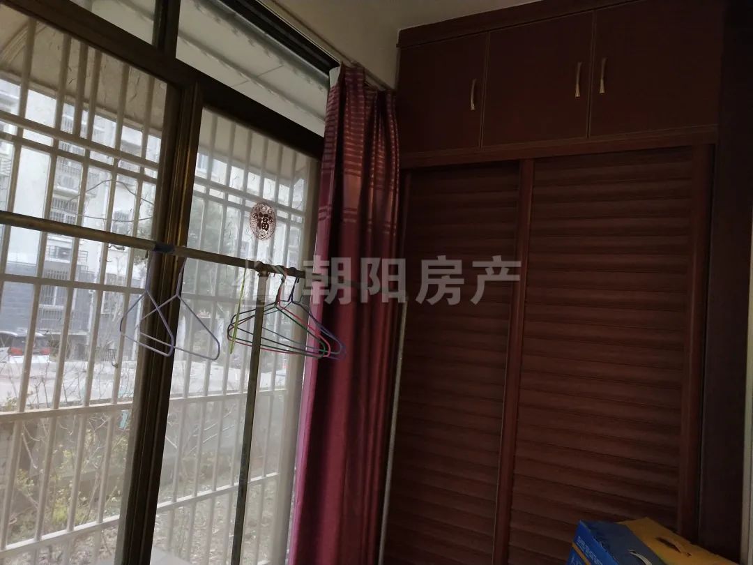 寿滨小区二期 110平 精装三室朝南 单价5454元 满五唯一