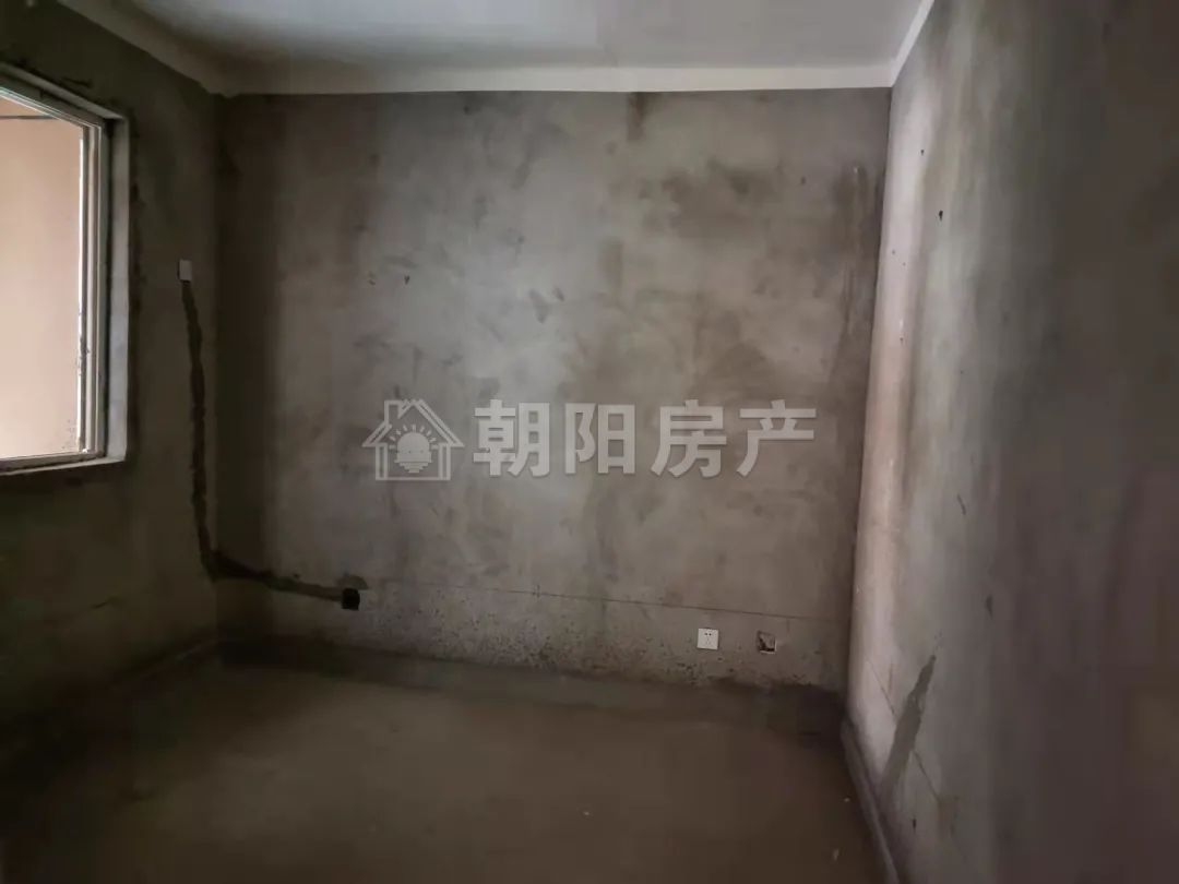 稻香花园二期 117平 南向三居 毛坯 交通便利 学区房
