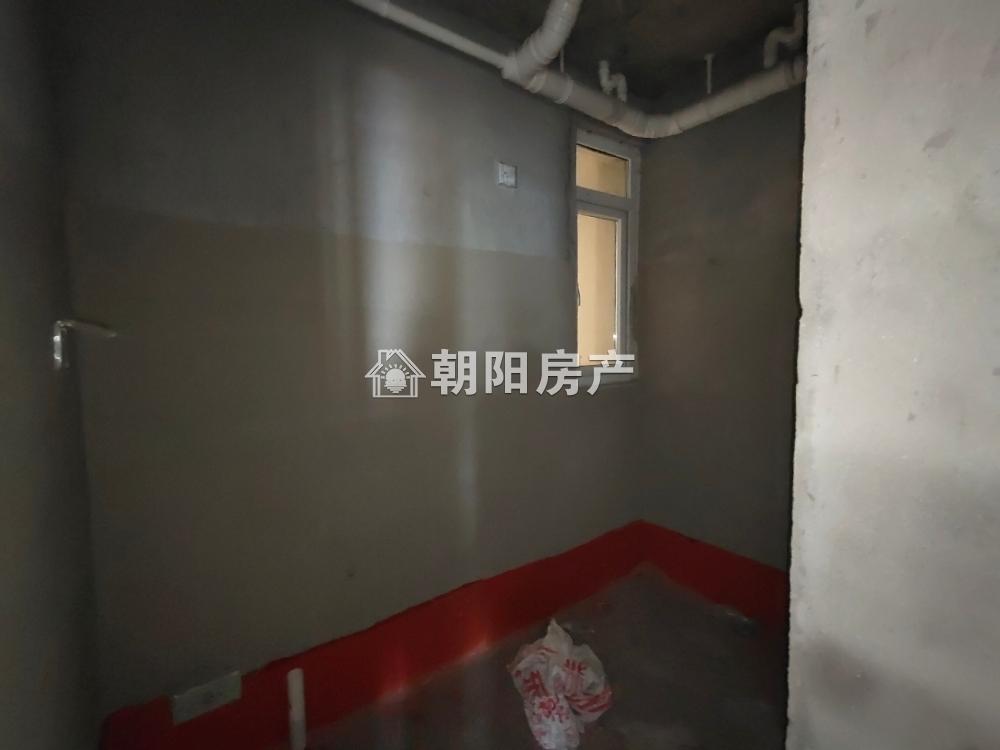 永安国际城 96平 南向三居毛坯 满两年 随时看房