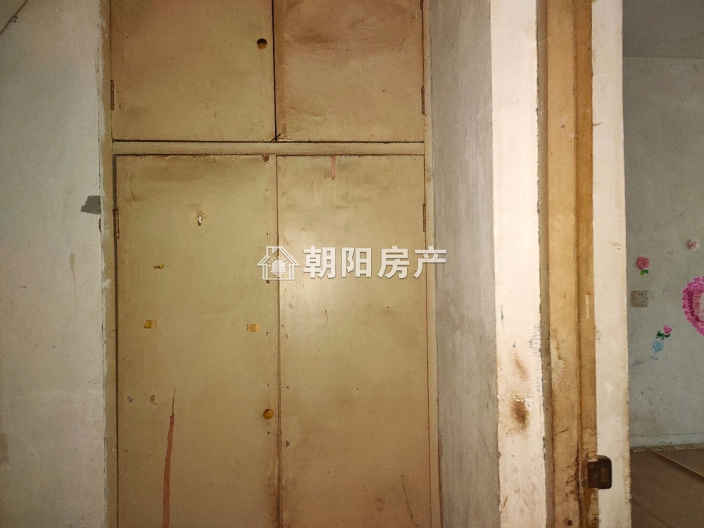 淮望小区 62平 南向两室一厅 满两年 毛坯自由改造