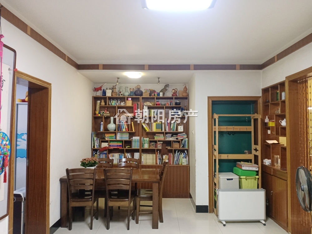 光明楼 两室一厅 精装 带院子有自建房