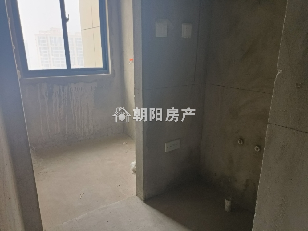 金地天悦 126平 南向三室 交通便利 配套齐全
