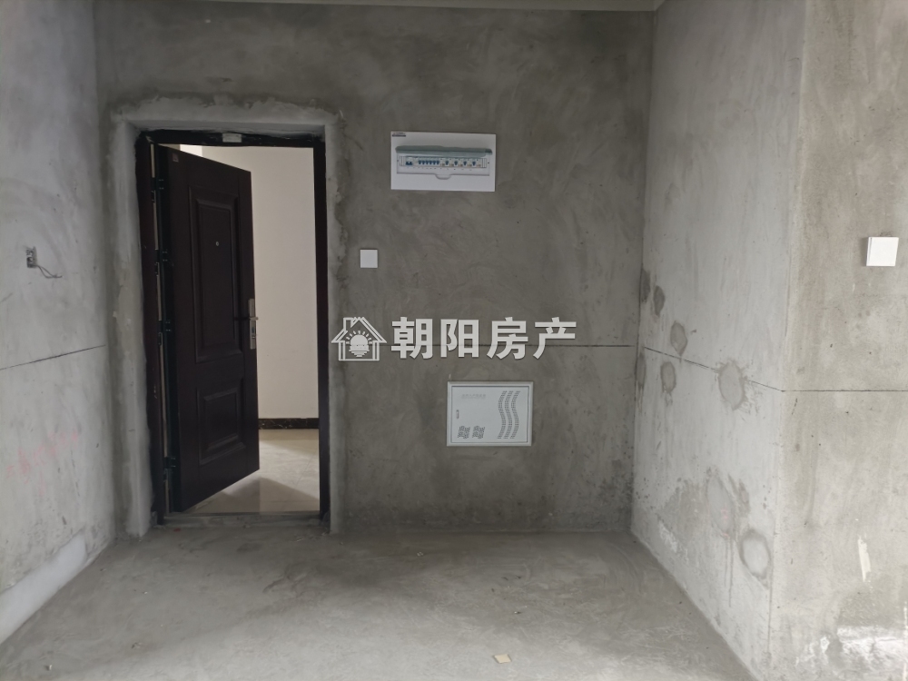 金地天悦 126平 南向三室 交通便利 配套齐全