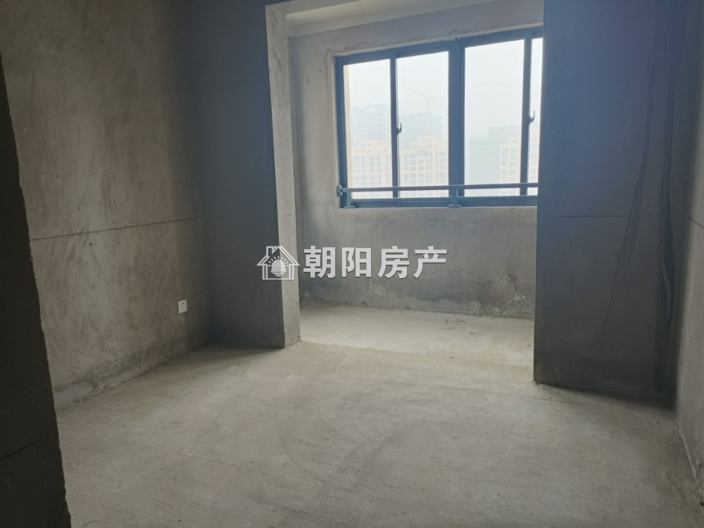 金地天悦 126平 南向三室 交通便利 配套齐全