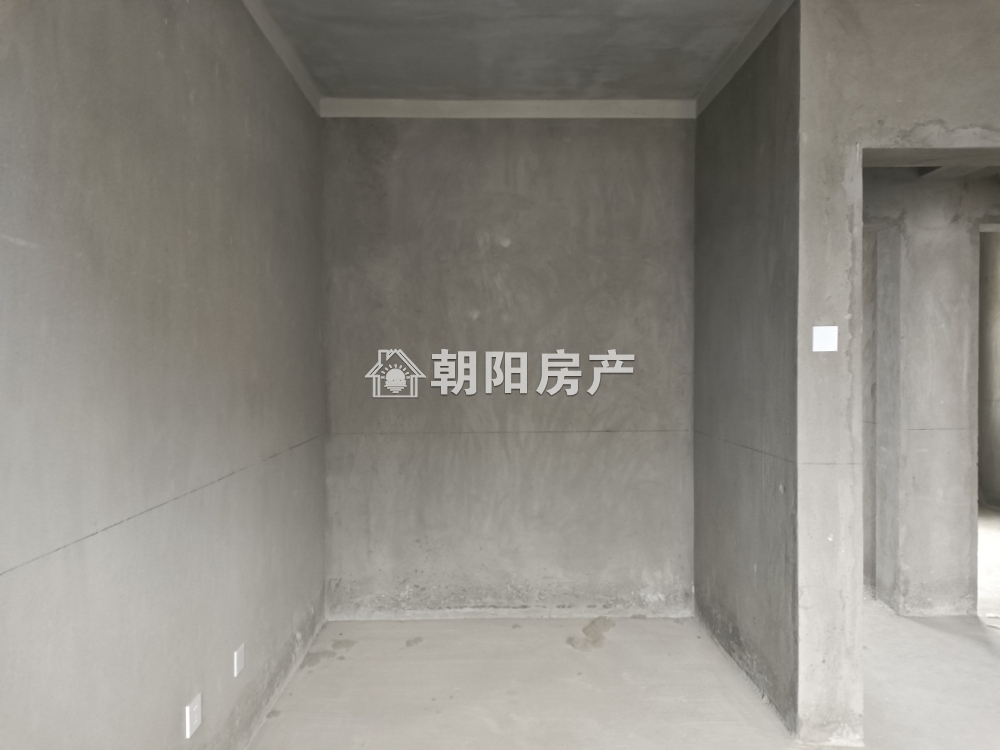 金地天悦 126平 南向三室 交通便利 配套齐全