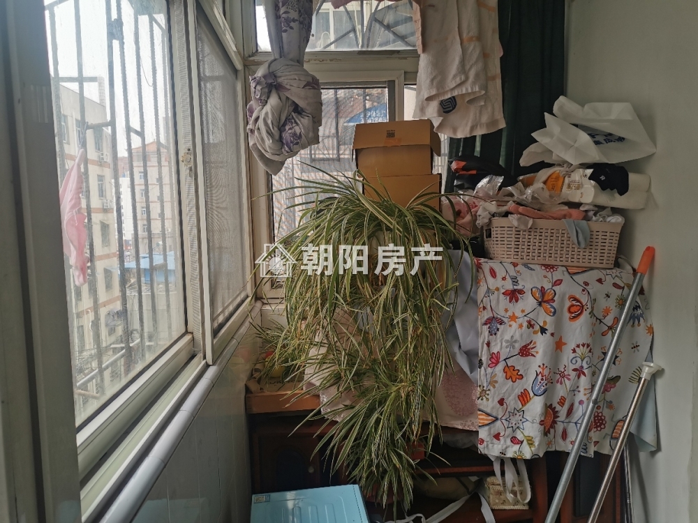 市场新村 77平 南向两室 学区房 交通便利