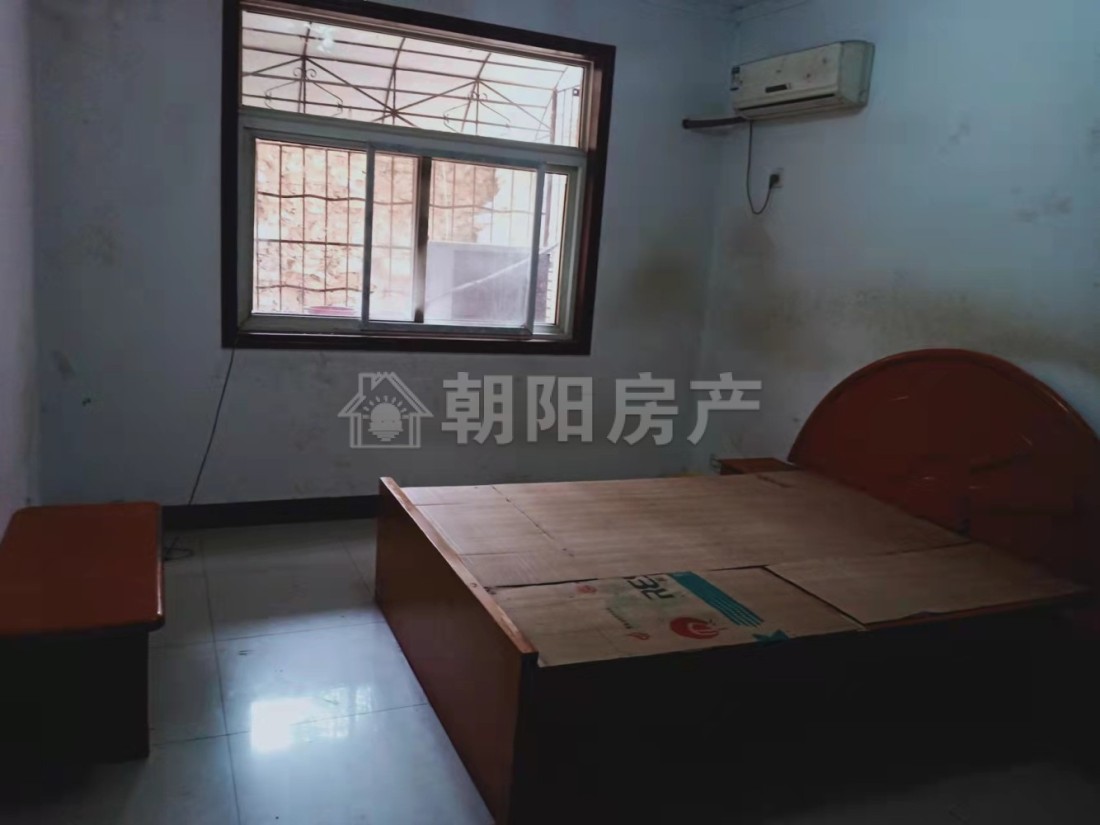 凤华商城 101平 南向三室一厅 交通便利 学区房