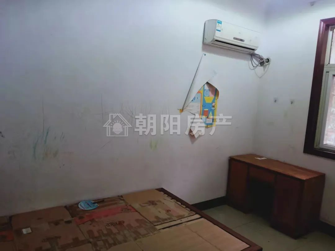凤华商城 101平 南向三室一厅 交通便利 学区房